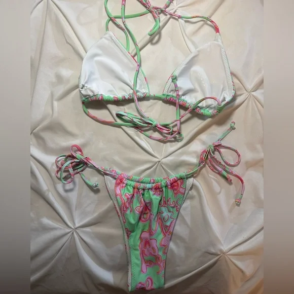 White Fox Bikini - Picture 4 of 5